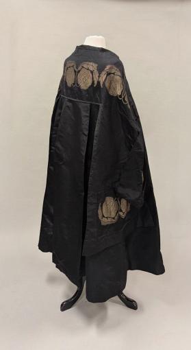 Cloak, Opera