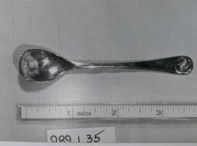 Spoon, Serving