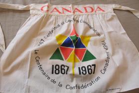 Souvenir, Apron