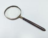 Glass, Magnifying
