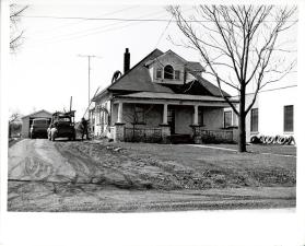 262 Kerr Street North