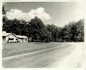 Ennisclare Dr. towards the Lake