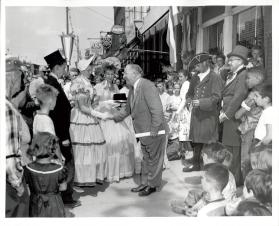 Visit of Centennial Coach from Milton