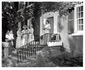 Historic Homes Tour foot of Navy Street